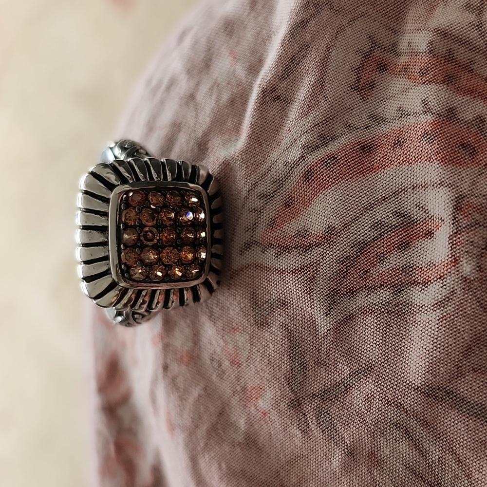 Ring - Picture 3 of 3
